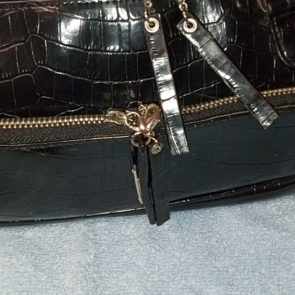 George black Crocodile embossed bag with houndstooth interior-Zippered p… - Picture 2 of 6